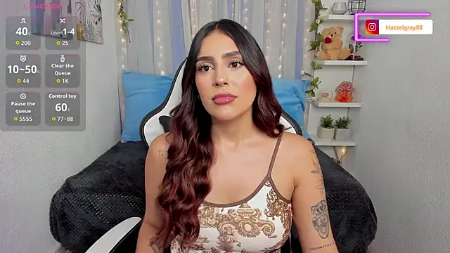 HazzelGray online show from November 2025 02:21:01 PM