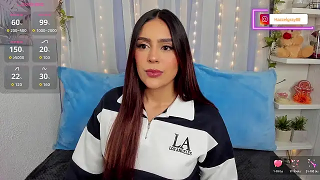 HazzelGray online show from November 2025 01:14:02 PM