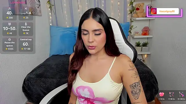 HazzelGray online show from November 2025 04:00:01 PM