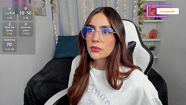 HazzelGray online show from January 2026 02:12:01 PM