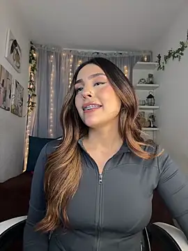 HazzelGray online show from January 2026 07:12:01 PM