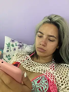 hannahb-e online show from March 2025 05:41:02 PM