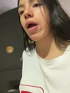 hannahb-e online show from February 2025 09:10:02 PM