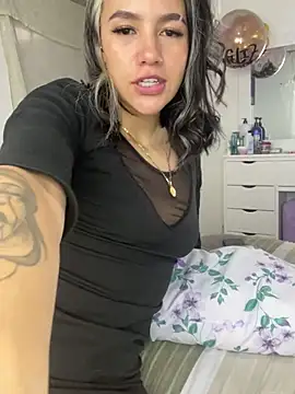 hannahb-e online show from March 2025 08:55:01 PM