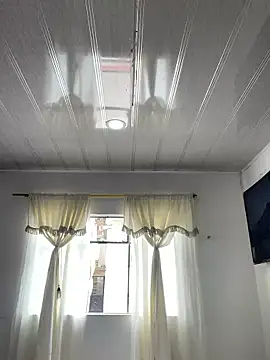 hannahb-e online show from March 2026 05:05:01 PM