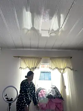 hannahb-e online show from January 2026 01:18:01 PM