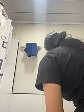 hannahb-e online show from February 2026 09:14:02 PM