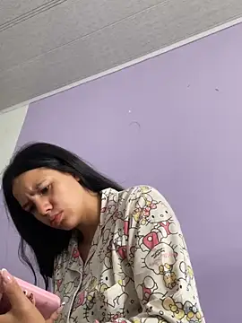 hannahb-e online show from April 2026 01:40:01 PM