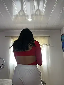 hannahb-e online show from June 2026 05:51:01 PM
