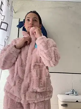 hannahb-e online show from March 2026 03:08:01 PM