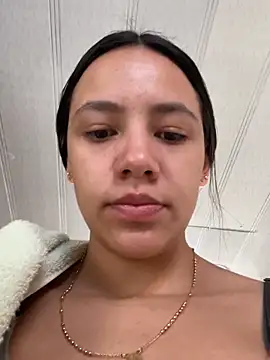 hannahb-e online show from December 2025 03:18:02 PM