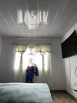 hannahb-e online show from February 2026 03:41:01 PM