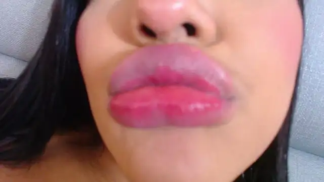 Snapshot of emily_brontee_ chatting on February 2025 03:47:01 PM emily brontee online show from February 2025 03:47:01 PM