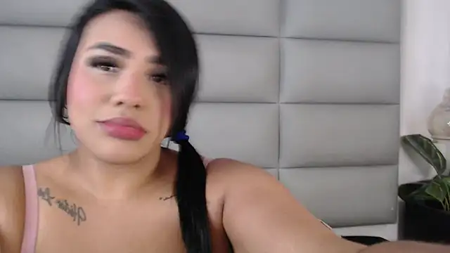 Snapshot of emily_brontee_ chatting on March 2025 01:35:02 PM emily brontee online show from March 2025 01:35:02 PM