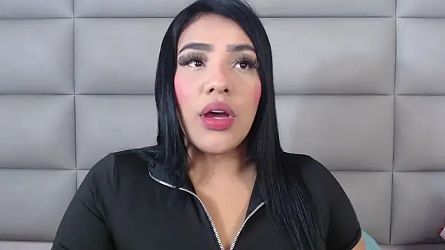 Snapshot of emily_brontee_ chatting on March 2025 02:17:01 PM emily brontee online show from March 2025 02:17:01 PM
