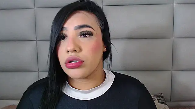 Snapshot of emily_brontee_ chatting on March 2025 01:35:02 PM emily brontee online show from March 2025 01:35:02 PM
