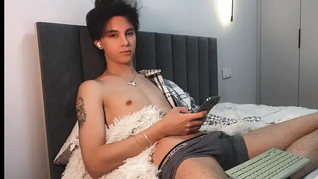 Snapshot of k0sta_ chatting on February 2025 05:30:02 PM k0sta  online show from February 2025 05:30:02 PM