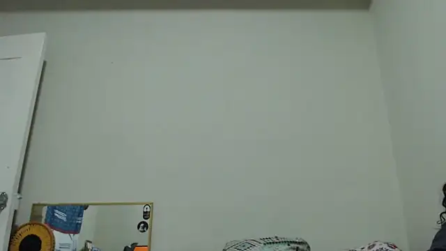 Snapshot of AlinaWoolf_ chatting on May 2026 02:12:02 AM AlinaWoolf online show from May 2026 02:12:02 AM