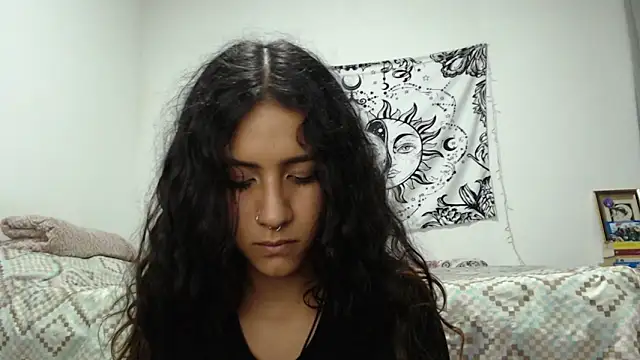 AlinaWoolf  online show from December 2024 04:33:02 AM