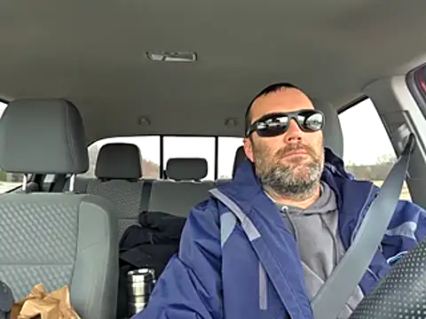 Snapshot of bakeyesmokems chatting on December 2025 06:29:01 PM bakeyesmokems online show from December 2025 06:29:01 PM