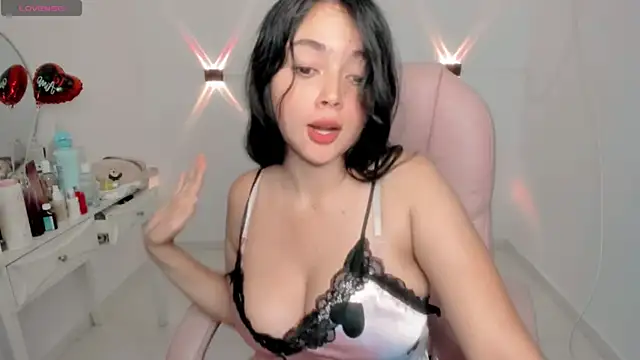 Sarah angell online show from April 2026 01:52:02 AM