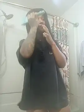 Snapshot of mariah2299 chatting on November 2025 06:33:02 PM mariah2299 online show from November 2025 06:33:02 PM