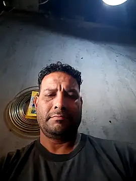 hecwil8 online show from November 2025 03:59:01 PM