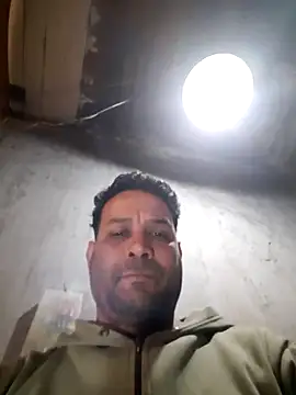 hecwil8 online show from May 2026 07:34:01 PM