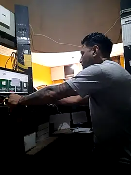 hecwil8 online show from November 2025 12:53:02 PM