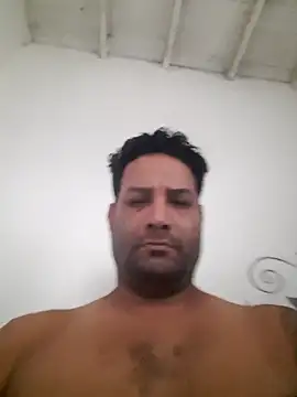 hecwil8 online show from December 2025 02:00:02 PM