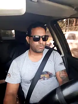 hecwil8 online show from December 2025 11:45:01 AM