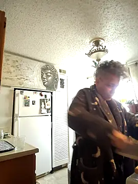 Snapshot of CeceilaMoon chatting on February 2026 04:29:01 PM CeceilaMoon online show from February 2026 04:29:01 PM