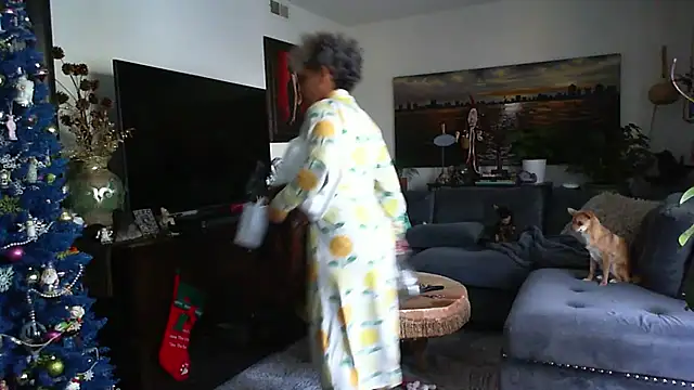 CeceilaMoon online show from December 2025 02:51:01 PM