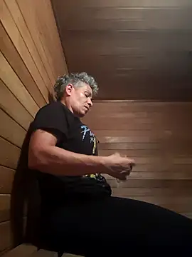 Snapshot of CeceilaMoon chatting on February 2026 09:04:01 PM CeceilaMoon online show from February 2026 09:04:01 PM