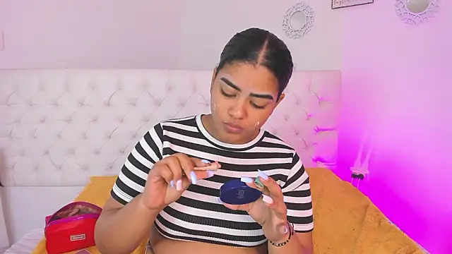 sharlot evans  online show from January 2026 12:31:02 PM