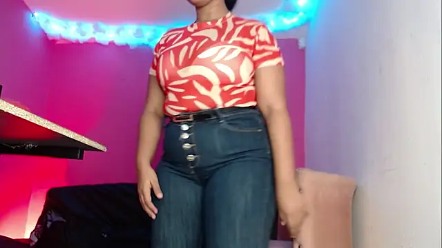 sharlot evans  online show from October 2025 12:04:01 PM