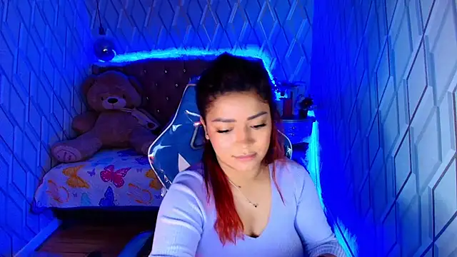 NicolleTaylor online show from December 2025 04:13:02 AM