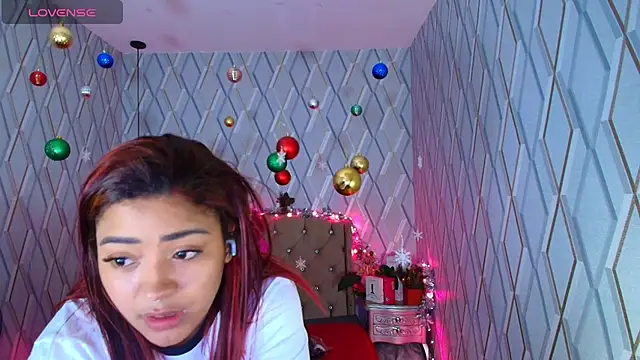 NicolleTaylor online show from December 2025 04:12:02 AM