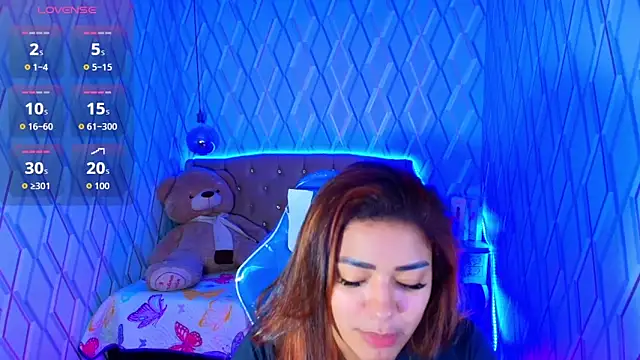 NicolleTaylor online show from October 2025 03:59:02 AM