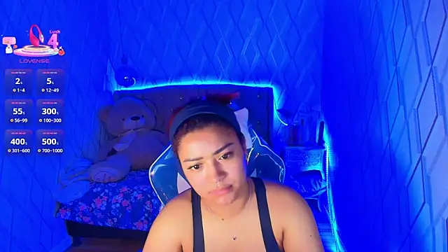 NicolleTaylor online show from November 2025 03:32:02 AM