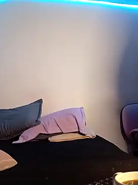 Isabella Du online show from November 2025 09:18:02 PM