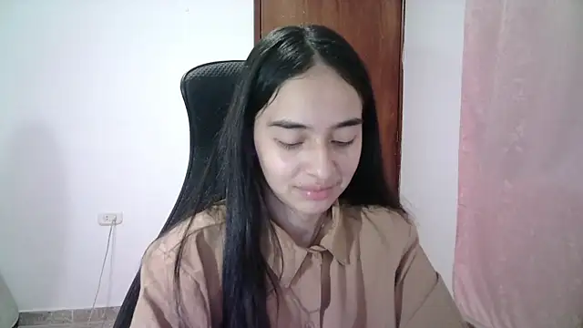 Snapshot of aineangeel chatting on March 2025 03:45:01 AM aineangeel online show from March 2025 03:45:01 AM