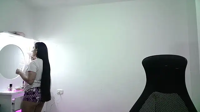 Snapshot of aineangeel chatting on November 2025 02:14:02 AM aineangeel online show from November 2025 02:14:02 AM