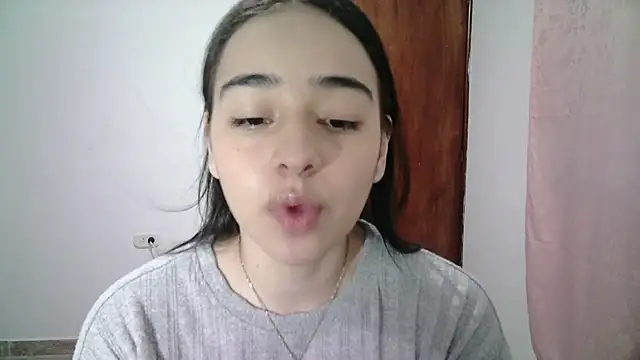 Snapshot of aineangeel chatting on October 2025 01:18:01 AM aineangeel online show from October 2025 01:18:01 AM