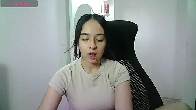 Snapshot of aineangeel chatting on July 2026 12:33:02 AM aineangeel online show from July 2026 12:33:02 AM