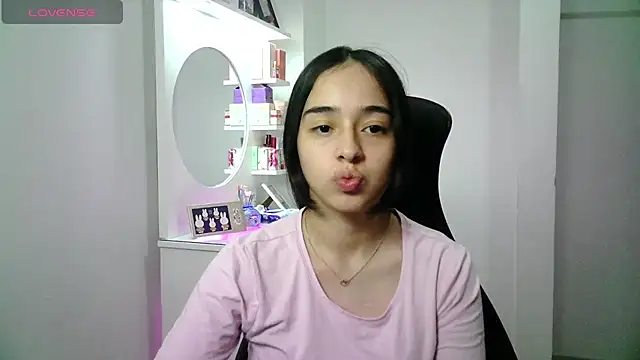 Snapshot of aineangeel chatting on June 2026 12:22:01 AM aineangeel online show from June 2026 12:22:01 AM