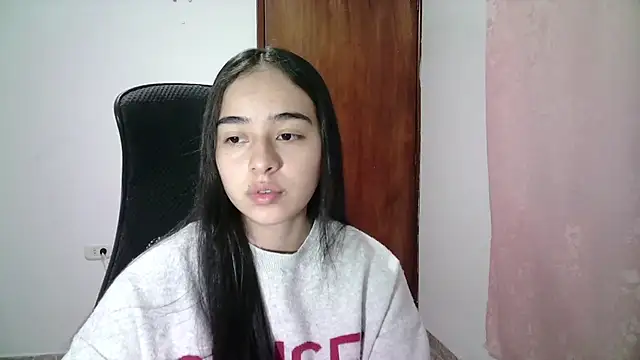 Snapshot of aineangeel chatting on October 2025 12:22:02 AM aineangeel online show from October 2025 12:22:02 AM