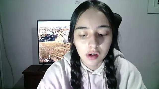 Snapshot of aineangeel chatting on February 2025 03:03:02 AM aineangeel online show from February 2025 03:03:02 AM