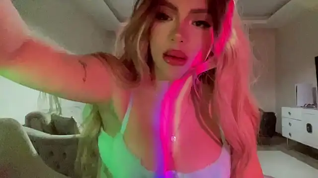 petitebeauty online show from April 2026 08:04:02 PM