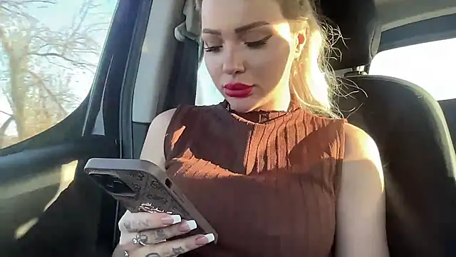 petitebeauty online show from December 2025 01:10:02 PM